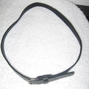 Skinny Black Leather Belt Sz Small